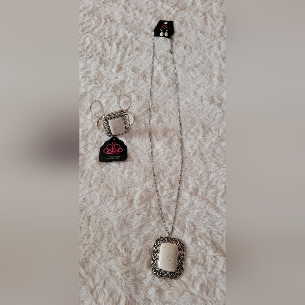 Paparazzi Necklace, Earrings & Bracelet - NWT